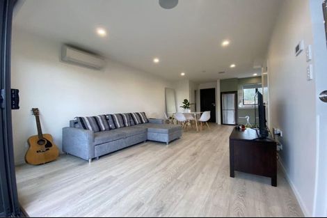 Photo of property in 2/103 Flanshaw Road, Te Atatu South, Auckland, 0610