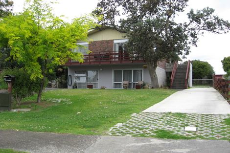 Photo of property in 8 Anarahi Place, Mangere Bridge, Auckland, 2022