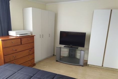 Photo of property in 36 Sturm Avenue, Massey, Auckland, 0614