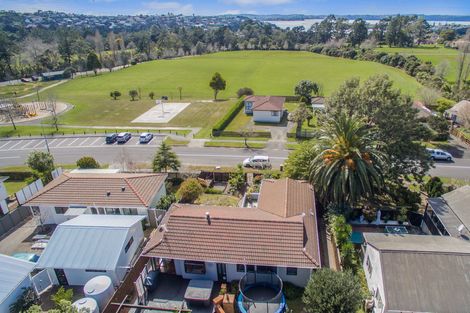 Photo of property in 26 Granville Drive, Massey, Auckland, 0614