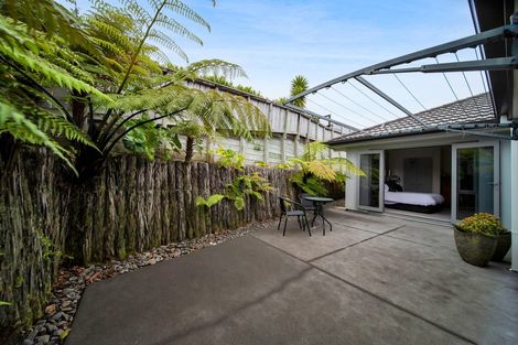 Photo of property in 42 Redwood Crescent, Hurdon, New Plymouth, 4310