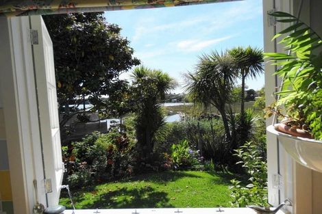 Photo of property in 68 Aramoana Avenue, Devonport, Auckland, 0624