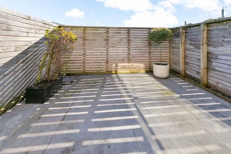 Photo of property in 23/9 Surrey Street, Tawa, Wellington, 5028