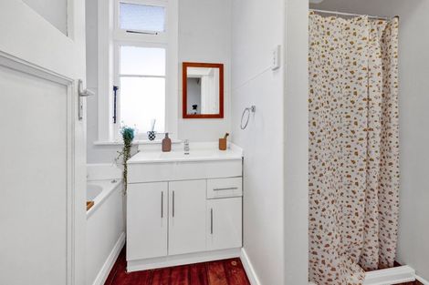 Photo of property in 45 Vogel Street, Hawera, 4610