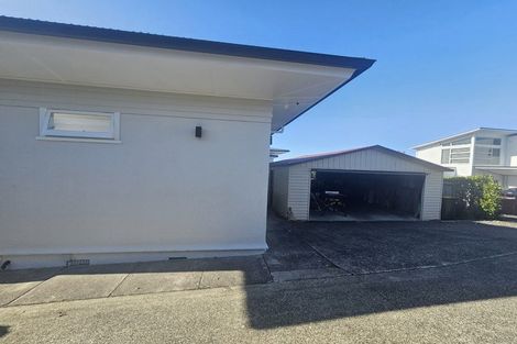 Photo of property in 17 Howe Street, Howick, Auckland, 2014