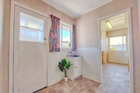 Photo of property in 60 Hargood Street, Woolston, Christchurch, 8062