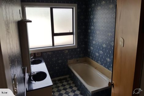 Photo of property in 2 Redwood Avenue, Tawa, Wellington, 5028