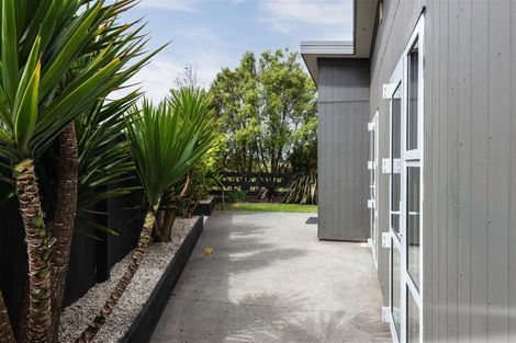 Photo of property in 18 Millesimes Way, Yaldhurst, Christchurch, 8042