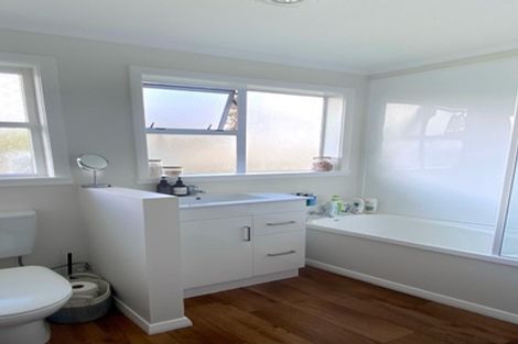 Photo of property in 8 Arawhata Road, Paraparaumu, 5032