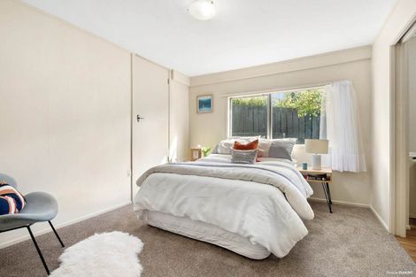 Photo of property in 2/139a Mokoia Road, Birkenhead, Auckland, 0626