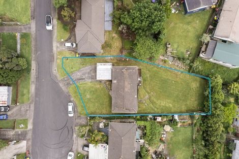 Photo of property in 8 Kilcar Place, Massey, Auckland, 0614