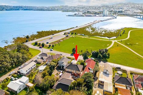 Photo of property in 7 Waterfront Road, Mangere Bridge, Auckland, 2022