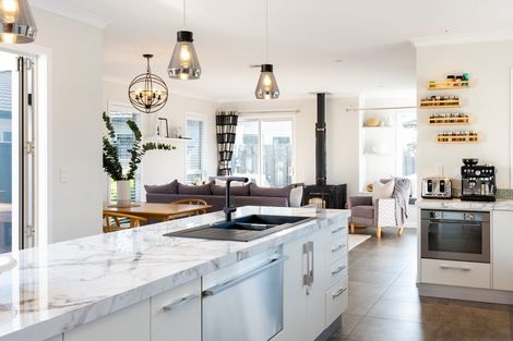 Photo of property in 14 Pukaki Place, Poraiti, Napier, 4112