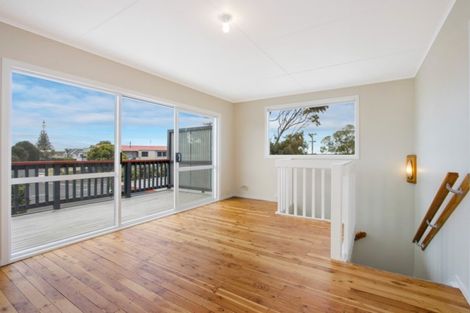 Photo of property in 104 Seaforth Road, Waihi Beach, 3611