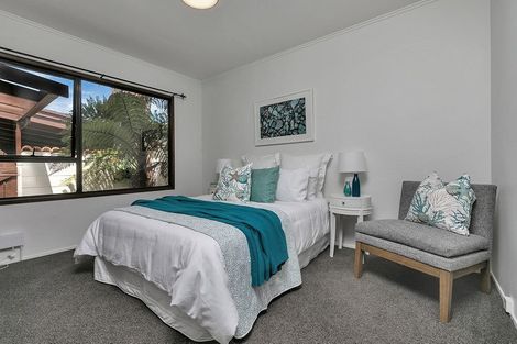 Photo of property in 2/41 Edgeworth Road, Glenfield, Auckland, 0629