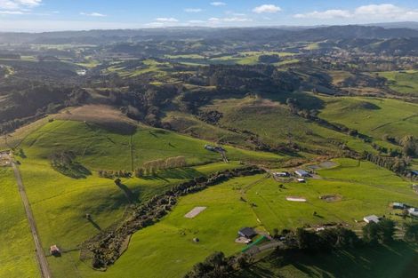 Photo of property in 86 Valley Road, Waitoki, 0871