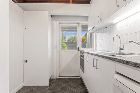 Photo of property in 4/43 Fendalton Road, Fendalton, Christchurch, 8014