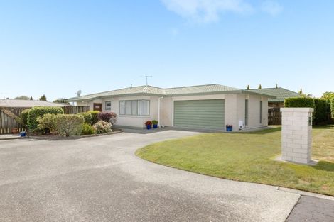 Photo of property in 5 Burnt Oak Drive, Pyes Pa, Tauranga, 3112