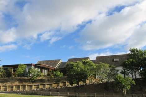 Photo of property in 166-168 Weggery Drive, Waikanae Beach, Waikanae, 5036