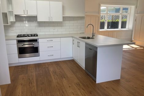 Photo of property in 42 Centaurus Road, Cashmere, Christchurch, 8022