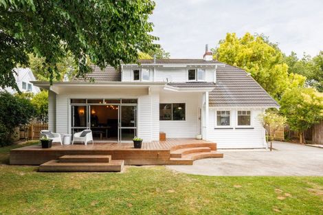 Photo of property in 11 Elmira Avenue, Hokowhitu, Palmerston North, 4410