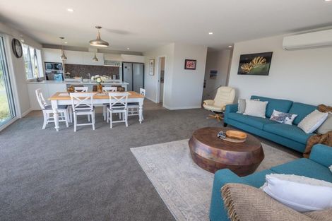 Photo of property in 21 Christine Drive, Coopers Beach, 0420