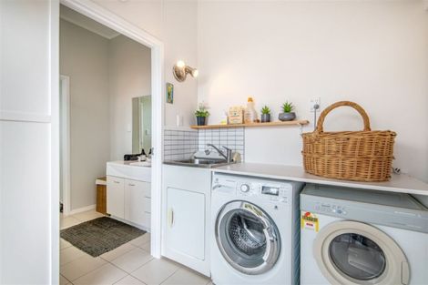 Photo of property in 4/30 Castor Bay Road, Castor Bay, Auckland, 0620