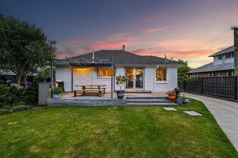 Photo of property in 10 Reynolds Avenue, Bishopdale, Christchurch, 8053