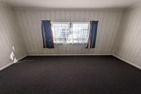 Photo of property in 37 Mako Mako Road, Levin, 5510