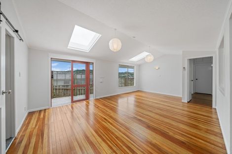 Photo of property in 2 Anzia Way, Johnsonville, Wellington, 6037