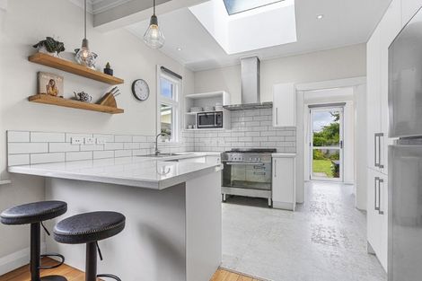 Photo of property in 178 Carrington Street, Lower Vogeltown, New Plymouth, 4310