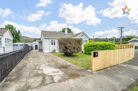 Photo of property in 43 Benge Crescent, Naenae, Lower Hutt, 5011
