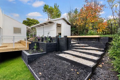 Photo of property in 34 Peach Road, Glenfield, Auckland, 0629