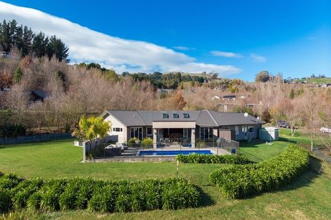 Photo of property in 43 Tauroa Valley Road, Havelock North, 4130