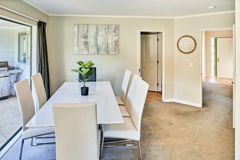 Photo of property in 28 Saunders Close, Whitby, Porirua, 5024