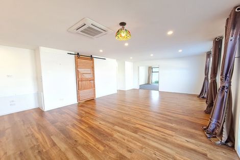 Photo of property in 88 Sarabande Avenue, Redwood, Christchurch, 8051