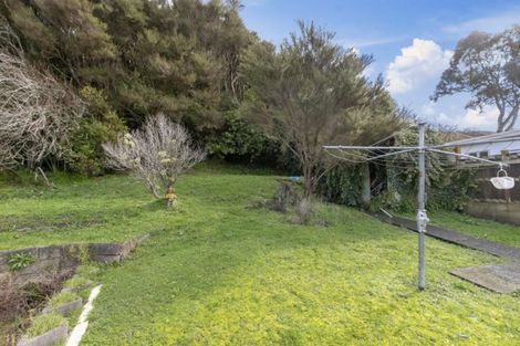 Photo of property in 195 Wellington Road, Wainuiomata, Lower Hutt, 5014