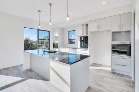 Photo of property in 24 Dame Nganeko Drive, Glenbrook, 2681