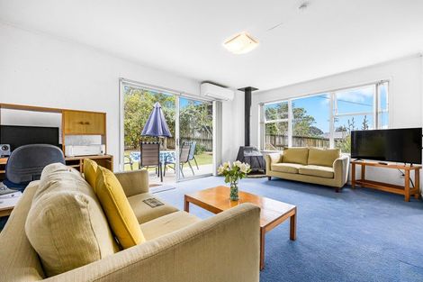 Photo of property in 156 Godley Road, Titirangi, Auckland, 0604