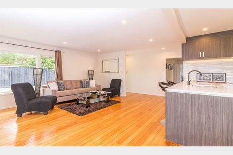 Photo of property in 10 Devon Street, Te Atatu South, Auckland, 0610