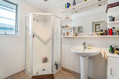 Photo of property in 118 Aberdeen Place, Whangamata, 3620