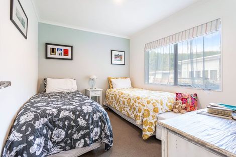 Photo of property in 16 Donald Place, Stillwater, Silverdale, 0993