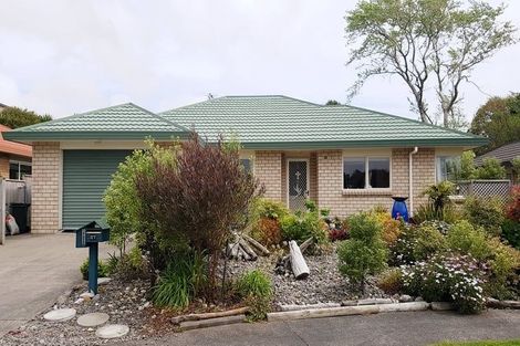 Photo of property in 27 Villa Grove, Paraparaumu, 5032