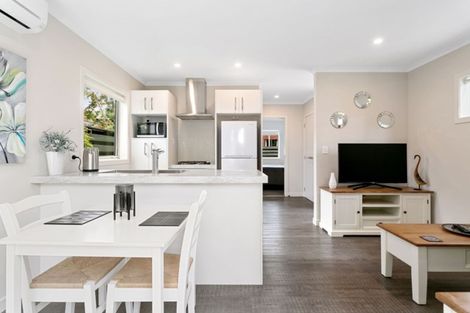 Photo of property in 10 Hawai Street, Two Mile Bay, Taupo, 3330