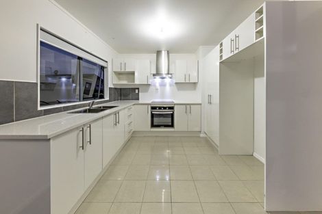 Photo of property in 30a Barneys Farm Road, Clendon Park, Auckland, 2103