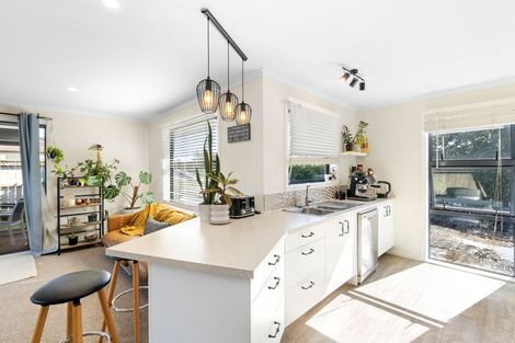 Photo of property in 23 Waipunahau Road, Waikanae, 5036