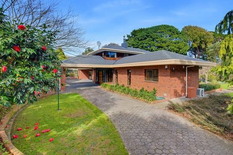 Photo of property in 10 Karaka Grove, Waikanae, 5036