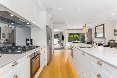 Photo of property in 23 Silverstream Road, Crofton Downs, Wellington, 6035