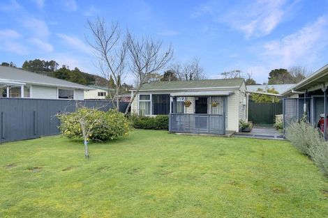 Photo of property in 9 Totara Park Road, Clouston Park, Upper Hutt, 5018