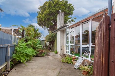 Photo of property in 611a Saint Aubyn Street West, Saint Leonards, Hastings, 4120